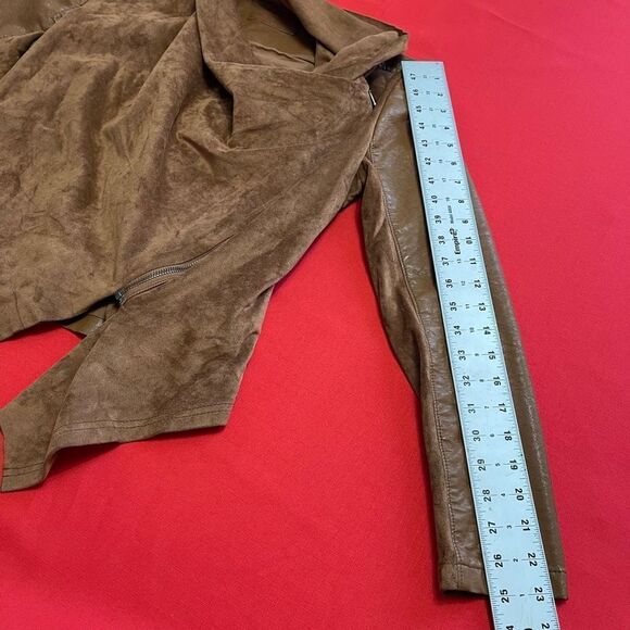 Blank NYC Women’s Brown Faux Suede Long Sleeve Moto Jacket Size Small - Picture 6 of 8